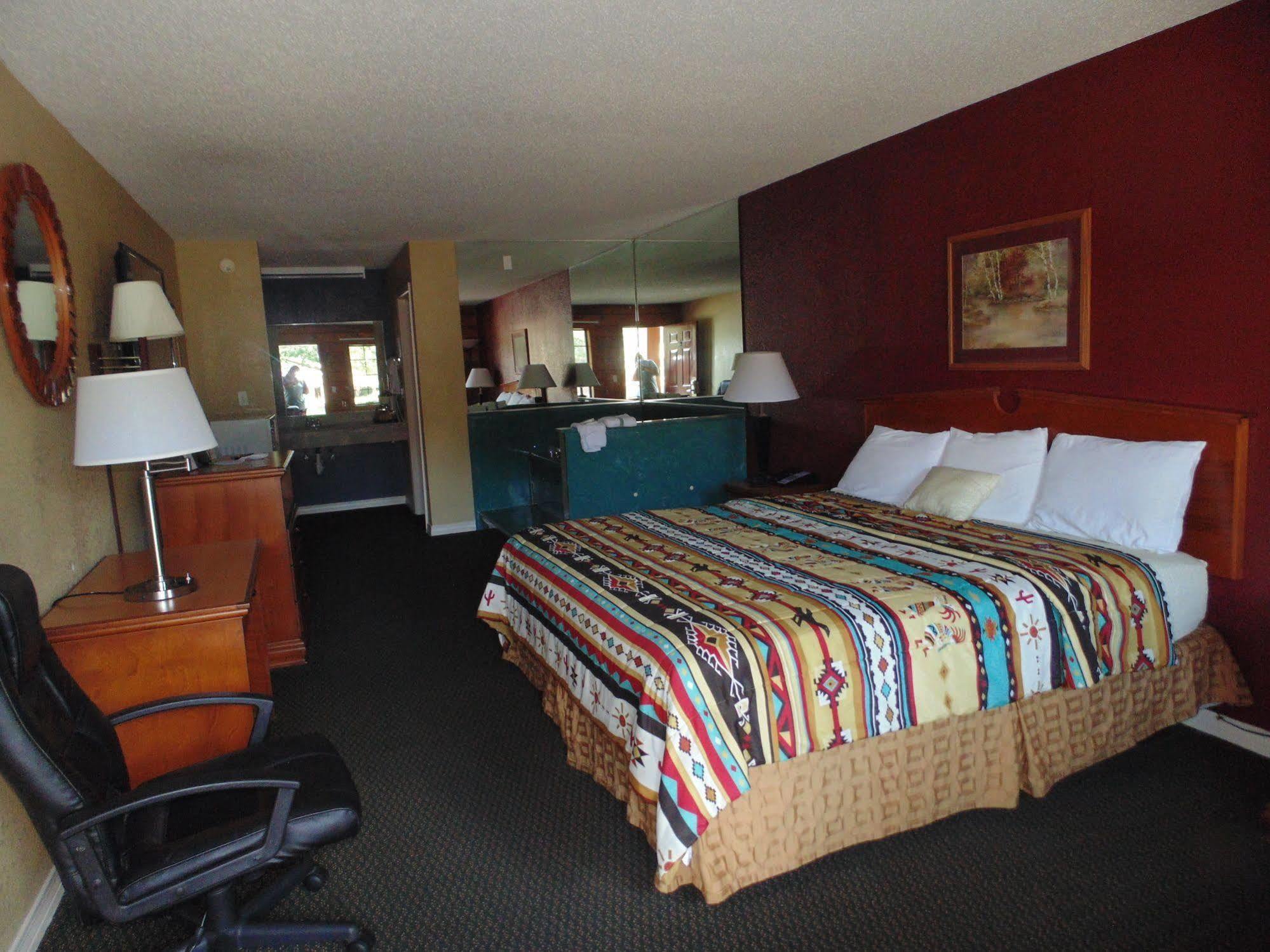 Log Cabin Inn Bay Minette エクステリア 写真